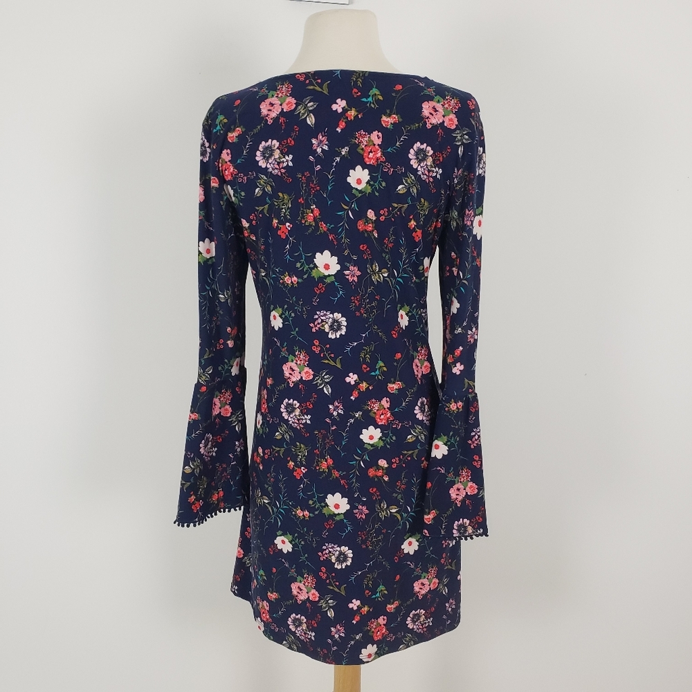 5/$12 DEREK Heart Floral Dress - Picture 4 of 11
